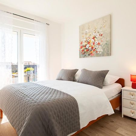 Sunny Island Apartment Trogir Extérieur photo