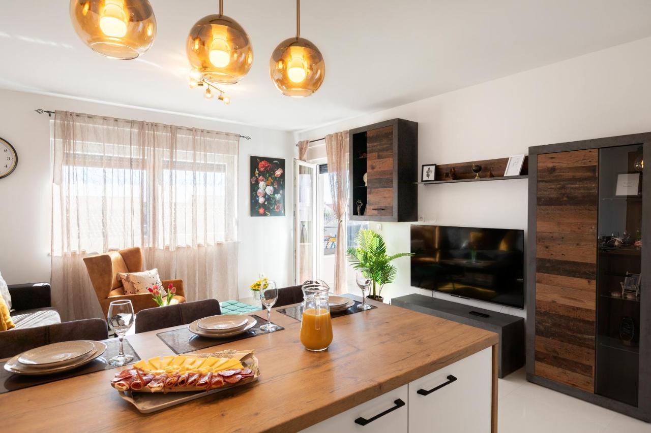 Sunny Island Apartment Trogir Extérieur photo