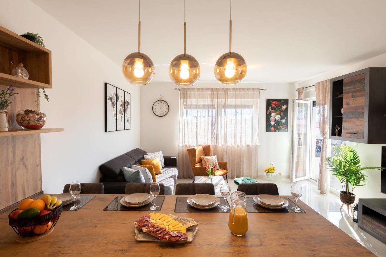 Sunny Island Apartment Trogir Extérieur photo
